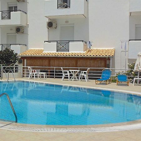 Irilena Apartments Сталида Экстерьер фото