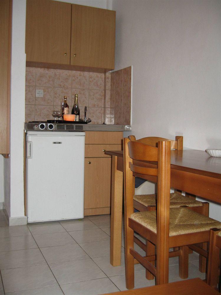 Irilena Apartments Сталида Экстерьер фото